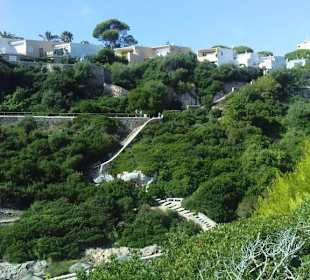 Viele Treppenstufen zum Strand