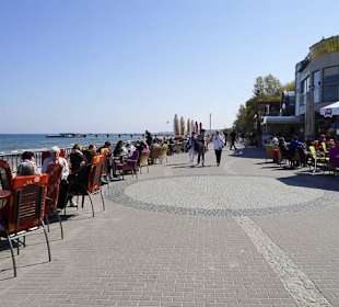 Gemütliche Cafes am Strand