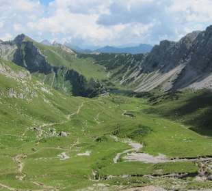 Blick vom Lachenjoch zur Landsberger Hütte