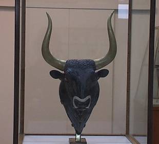 Im archäologischen Museum