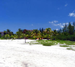 Strand hinter der Ortschaft