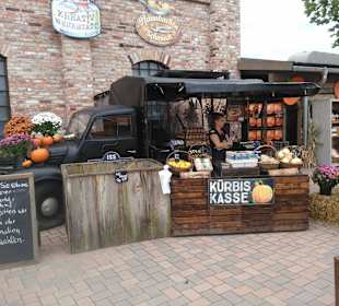 Verkaufsstände schon am Eingang