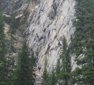 No. 13: Eine der vielen Kletterwände