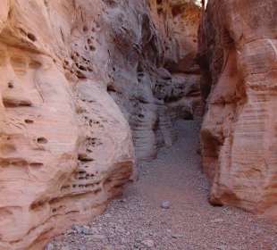 White Dome Slot Canyon