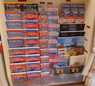 Souveniershop im innenhof von Julias Haus