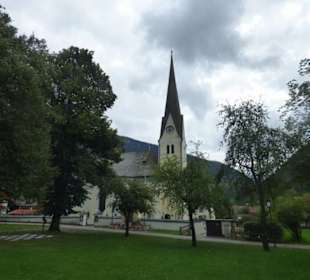 Schöne Kirche am Friedhof