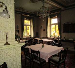 Antiquitäten im Gastraum