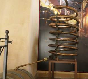 Bassano del Grappa: Poli Grappa Museum und Verkauf