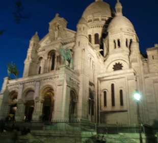Kirche Sacre Coeur am Abend