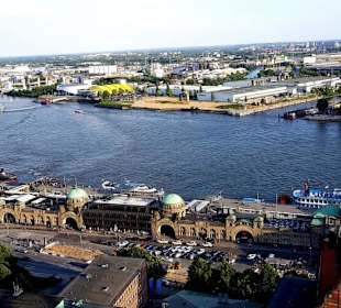 Zu den Landungsbrücken