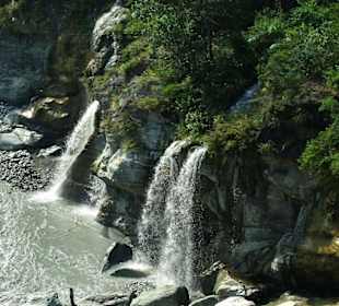 Wasserfälle an allen Ecken