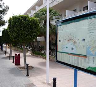 Weg zum längsten Strand und zur Bootsanlegestelle