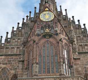 Die Frauenkirche am Nürnberger Hauptmarkt