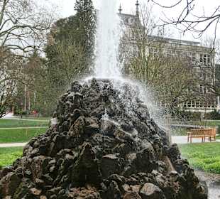Der Sintersteinbrunnen in der Lichtentaler Allee
