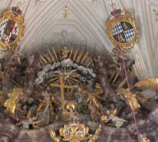 Hofkirche „Unserer Lieben Frau“