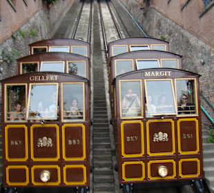 Ponad 100 letnia kolejka na wzgórze zamkowe