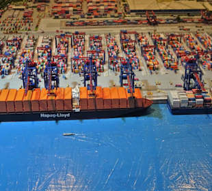 Hafendiorama im Internationalen Maritimen Museum