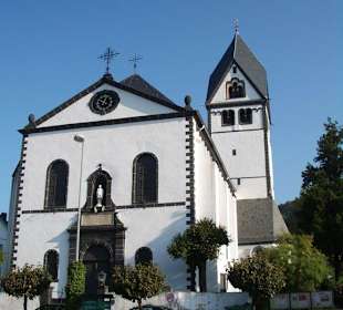 Kirche in Leutesdorf/Start der Etappe