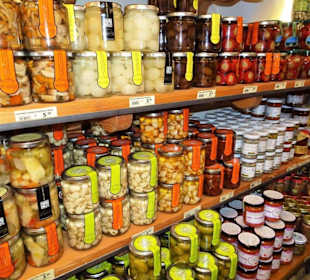 Rundgang durch den Feinkostladen El Botegher