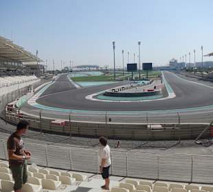 Erster Stopp bei der Rundfahrt durch die Anlage