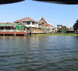 Entlang Chao Phraya River