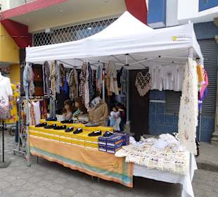 Samstag ist die ganze Stadt ein großer Markt