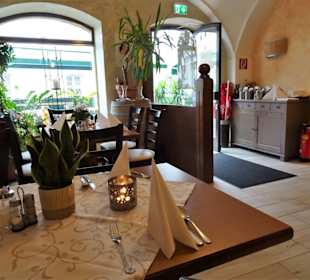 Blick in die Gasträume des Restaurant Costa