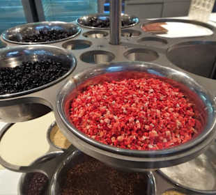 In der gläsernen Produktion des Schokoladenmuseums