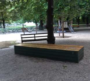 Spielplatz am Chinesischen Turm