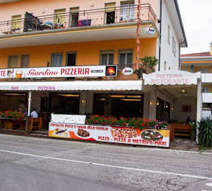 Am Anfang der Einkaufstrasse