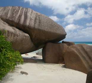 An der Nordostküste von La Digue