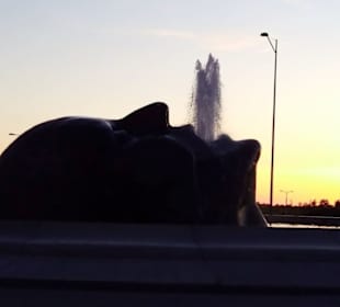 "Mother" - Bronzefigur in Malmö nahe der Malmö Are