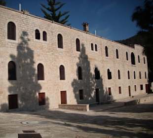 Verwaltungsgebäude des Klosters