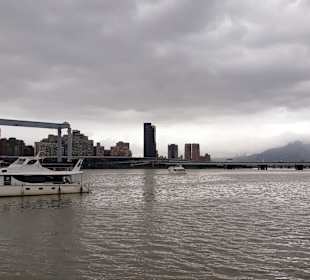 Yanping Riverside Park - Dadaocheng Dock