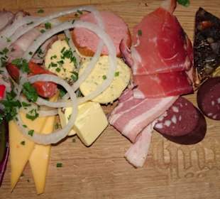 Vesperplatte im Brauhaus Früh am Dom