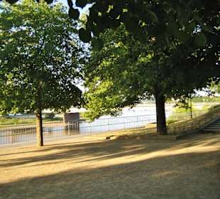 Brühlsche Terrasse - Aufgang zum Br. Garten