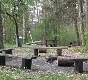 Grill- und Waldspielplatz am Waldlehrpfad