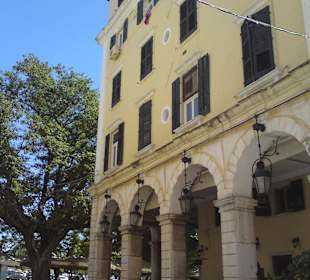 Gebäude in Korfu-Stadt