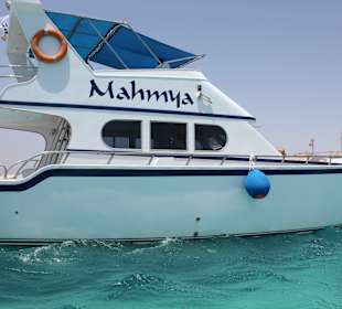 Mit dem Boot zu Insel Mahmya