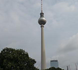 Der Berliner Fernsehturm, eröffnet 1969