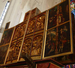 Rechtstadt: Altar in der Marienkirche