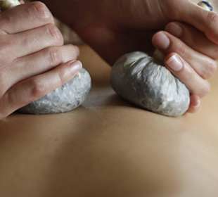Massage aux pochons