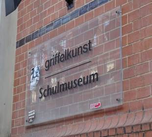 Das Schild am Eingang zum Schulmuseum