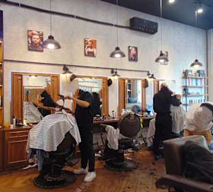 Mr. Den Barber & Tattoo Phu Quoc