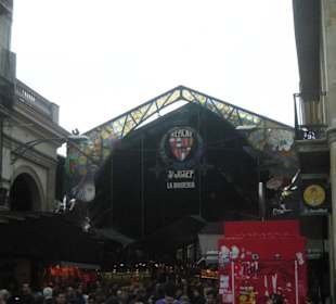 L'ingresso della Boqueria di giorno
