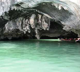 Höhlenduchfahrt mit dem Kajak