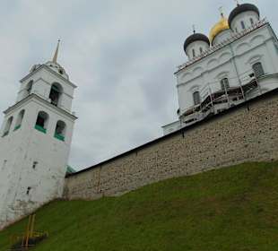 Псково-Печерский собор в кремле