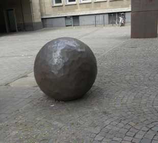 Skulpturengruppe Lichtung zu Einem