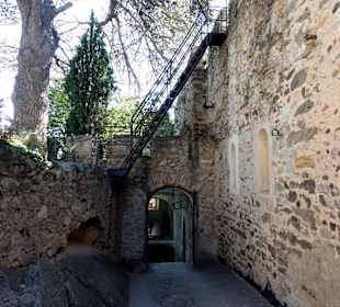 Blick in den Burghof