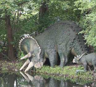 Dinos im Zoo